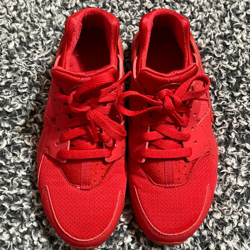 Nike Huarache Run- Big Kids’s Shoes| Style: 654275-600| Size: 5Y